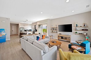 Smart TV - Desert Trip! Luxe Design! PGA Signature, Stadium Course! Walk to Ernies (La Quinta)