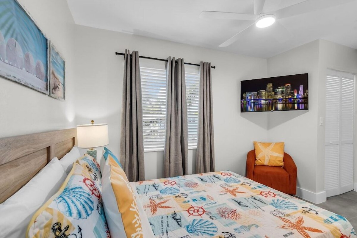 Pillowtop beds, laptop workspace, iron/ironing board, WiFi (free)