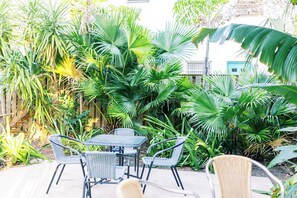 Garden view - Galleria Apartments by Lowkl (Fort Lauderdale)