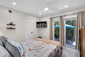 Appartement | Surmatelas, espace de travail pour ordinateur portable