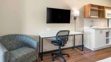 Premium bedding, individually decorated, individually furnished, desk