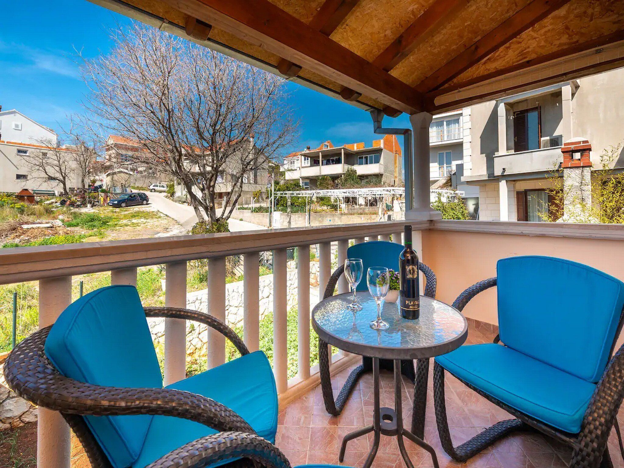 Departamento (Two Bedroom Apartment with Balcony) | Terraza o patio