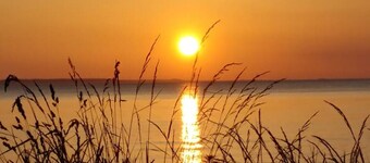 Beautiful & Light across from Beach & Sunsets