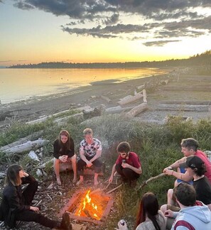 Property grounds - Beautiful & Light across from Beach & Sunsets (Blaine)