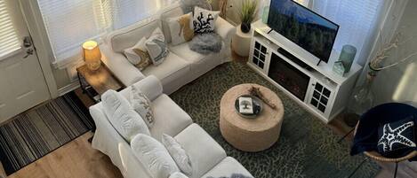 Smart TV, fireplace, DVD player