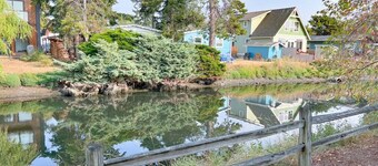 Beautiful & Light across from Beach & Sunsets