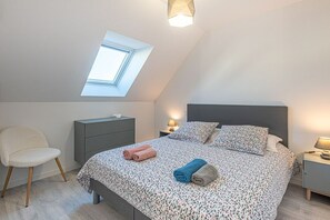 3 bedrooms, iron/ironing board, travel cot, free WiFi - Gîtes de TENO BRAS - New house with all comforts, 1 km from the sea. (Plouharnel)