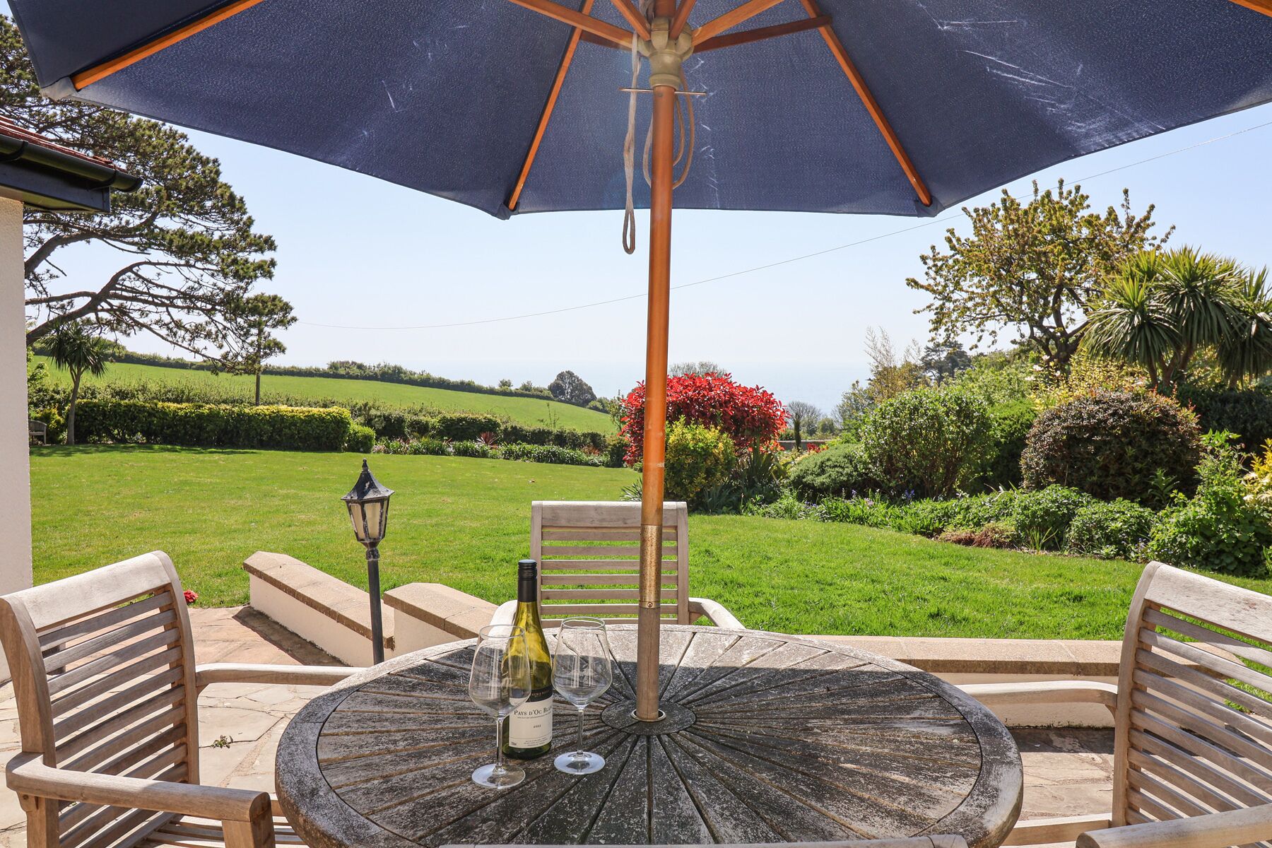 Cottage | Outdoor dining