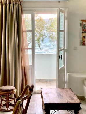 Studio Suite | Premium bedding, individually decorated, individually furnished