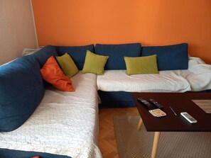 アパートメント クイーンベッド 1 台ソファーベッド付き | 内装