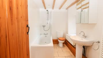 Cottage | Bathroom