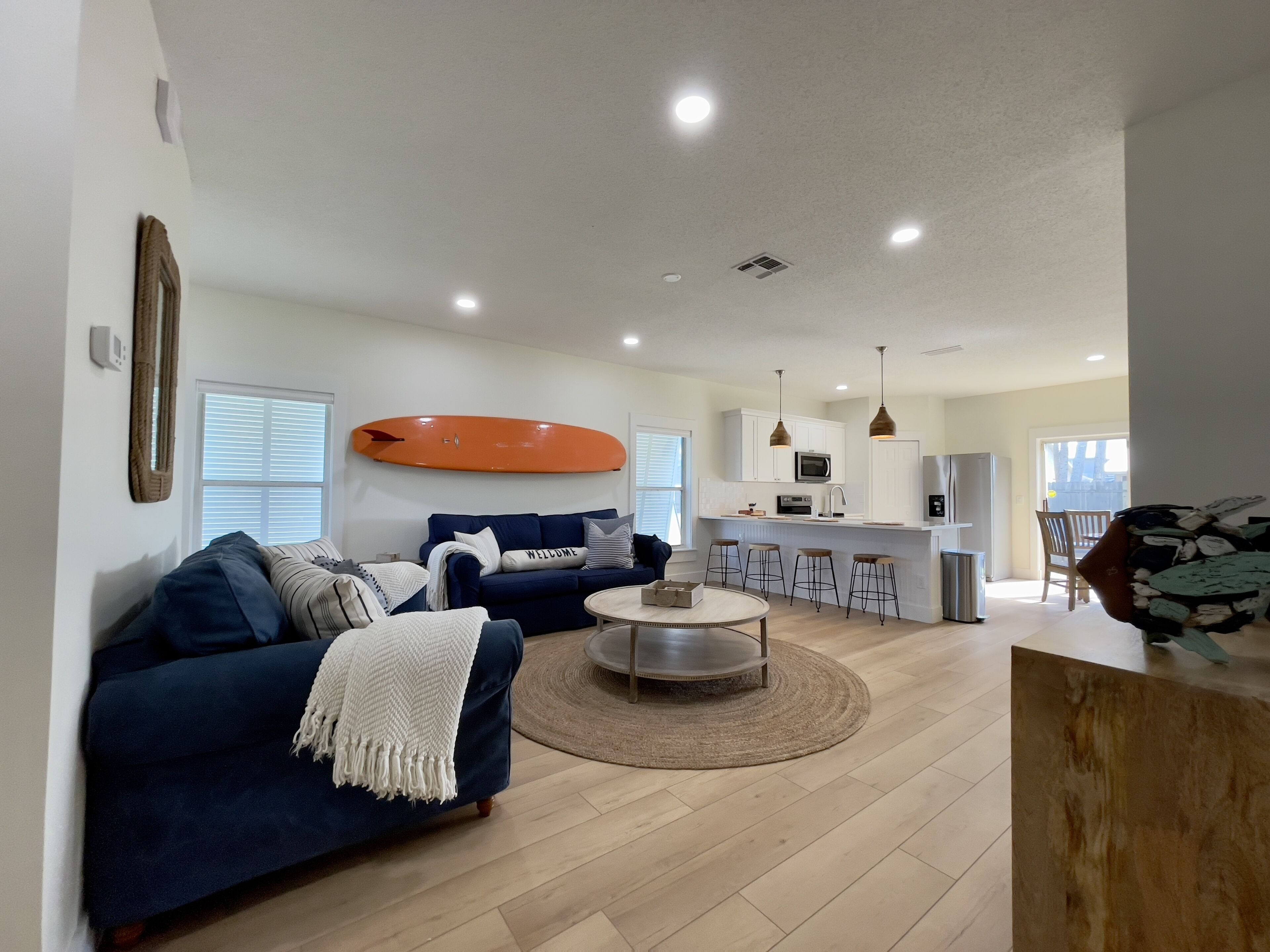Jane's Beach House  - Walk to the Beach!