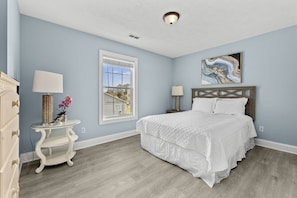 4 bedrooms, iron/ironing board, travel crib, free WiFi