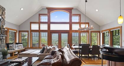 🏔 Luxe 7BR Mountain Lodge | ⛷ Walk to Loon | ♨️ Hot Tub | Games | 🔥 Fire Pits