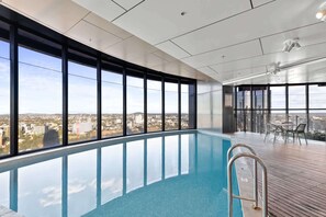 Indoor pool - Breathtaking City Views 1-Bed with Pool, BBQ & Gym (Brisbane City)