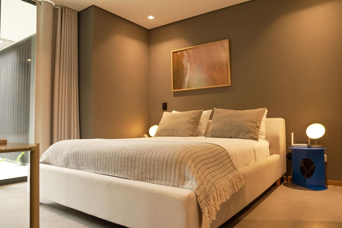 2 bedrooms, Egyptian cotton sheets, premium bedding, down duvets