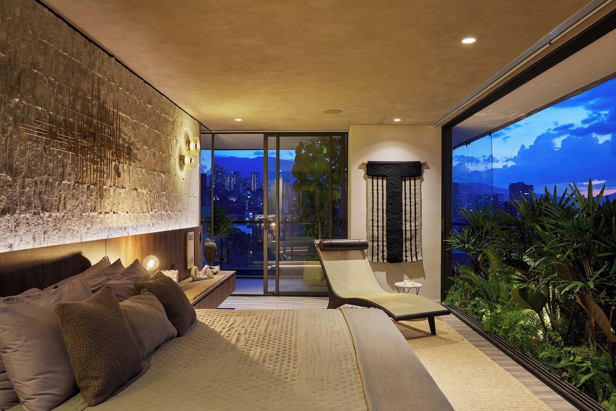 Deluxe Apartment