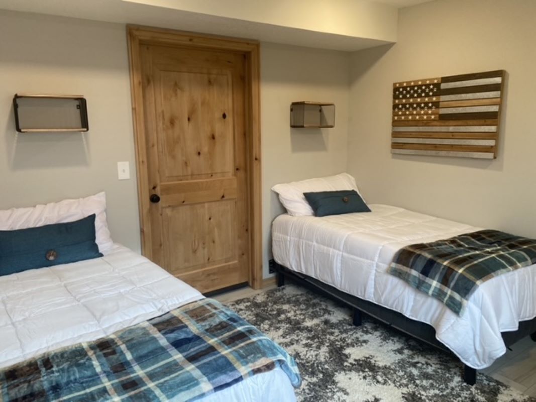 2 habitaciones, tabla de planchar con plancha y wifi gratis 