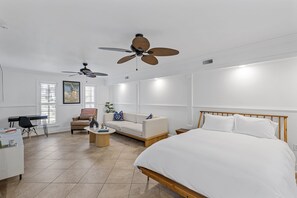 1 habitación, escritorio, tabla de planchar con plancha y wifi gratis
