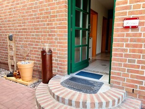 Exterior detail - Apartment UTTIED Rügen with terrace and garden **** Stars DTV (Rambin)