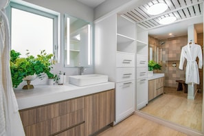 Premium Condo, 2 Bedrooms, Ocean View | Bathroom amenities | Shower, rainfall showerhead, eco-friendly toiletries, hair dryer