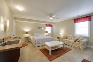 4 Schlafzimmer, Schreibtisch, WLAN, Bettwäsche