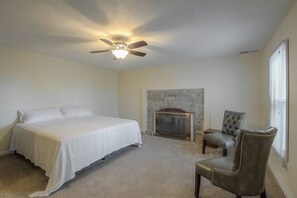 4 chambres, fer et planche à repasser, Wi-Fi gratuit, draps fournis