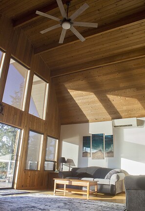 TV connectée, jeux vidéo, lecteur de DVD, table de tennis de table