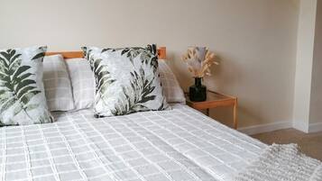 2 Schlafzimmer, Bügeleisen/Bügelbrett, kostenloses WLAN, Bettwäsche