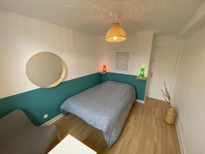 3 Schlafzimmer, Schreibtisch, Bügeleisen/Bügelbrett, kostenloses WLAN