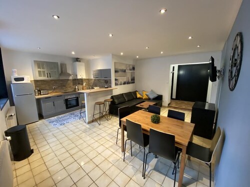 09 CHIC & COSY GRAND APPART 4 PIÈCES 75m2 HYPERCENTRE WIFI SMART TV NETFLIX