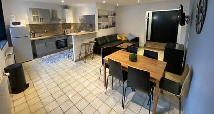 09 CHIC & COSY GRAND APPART 4 PIĂCES 75m2 HYPERCENTRE WIFI SMART TV NETFLIX