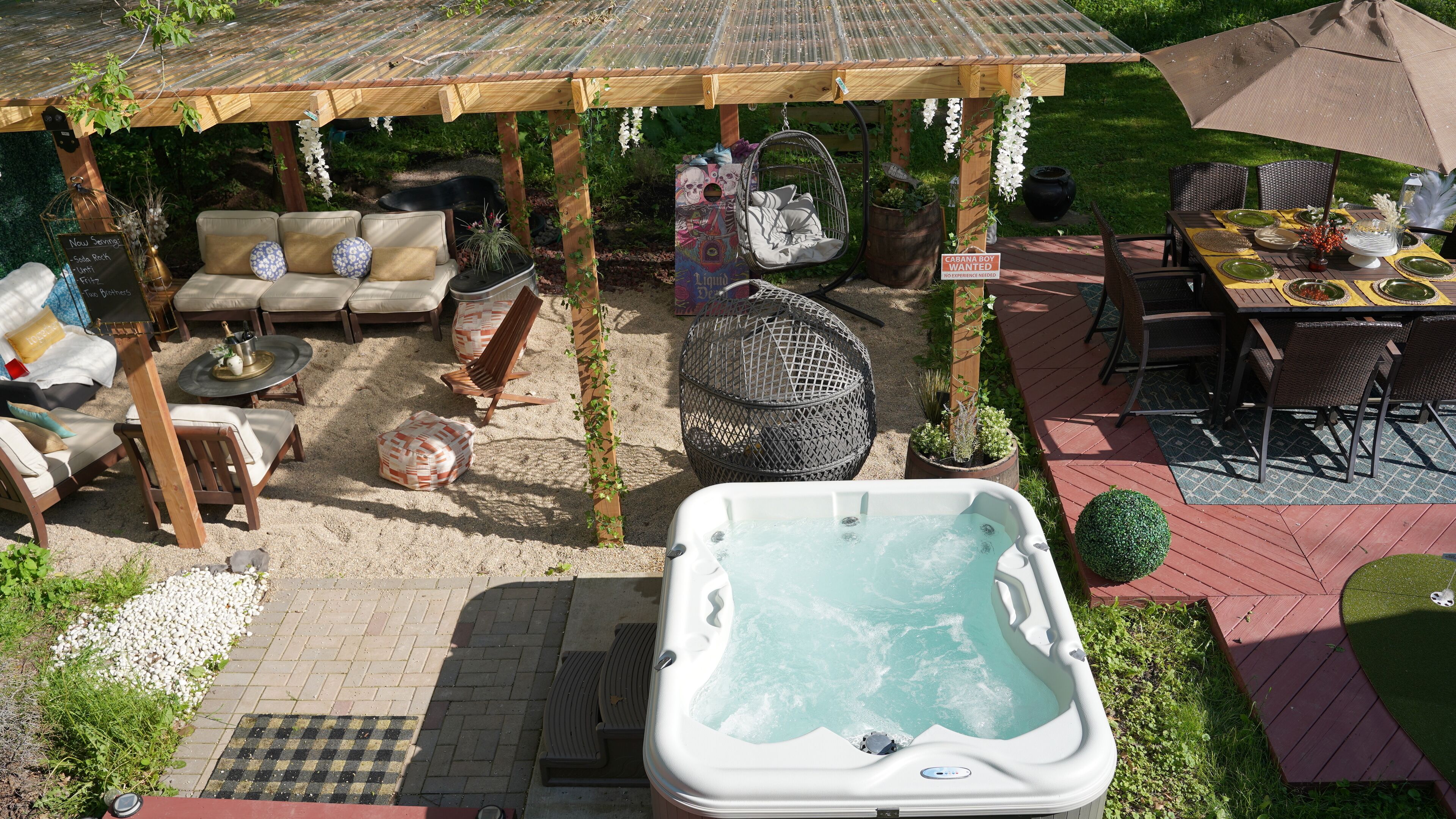 Outdoor dining