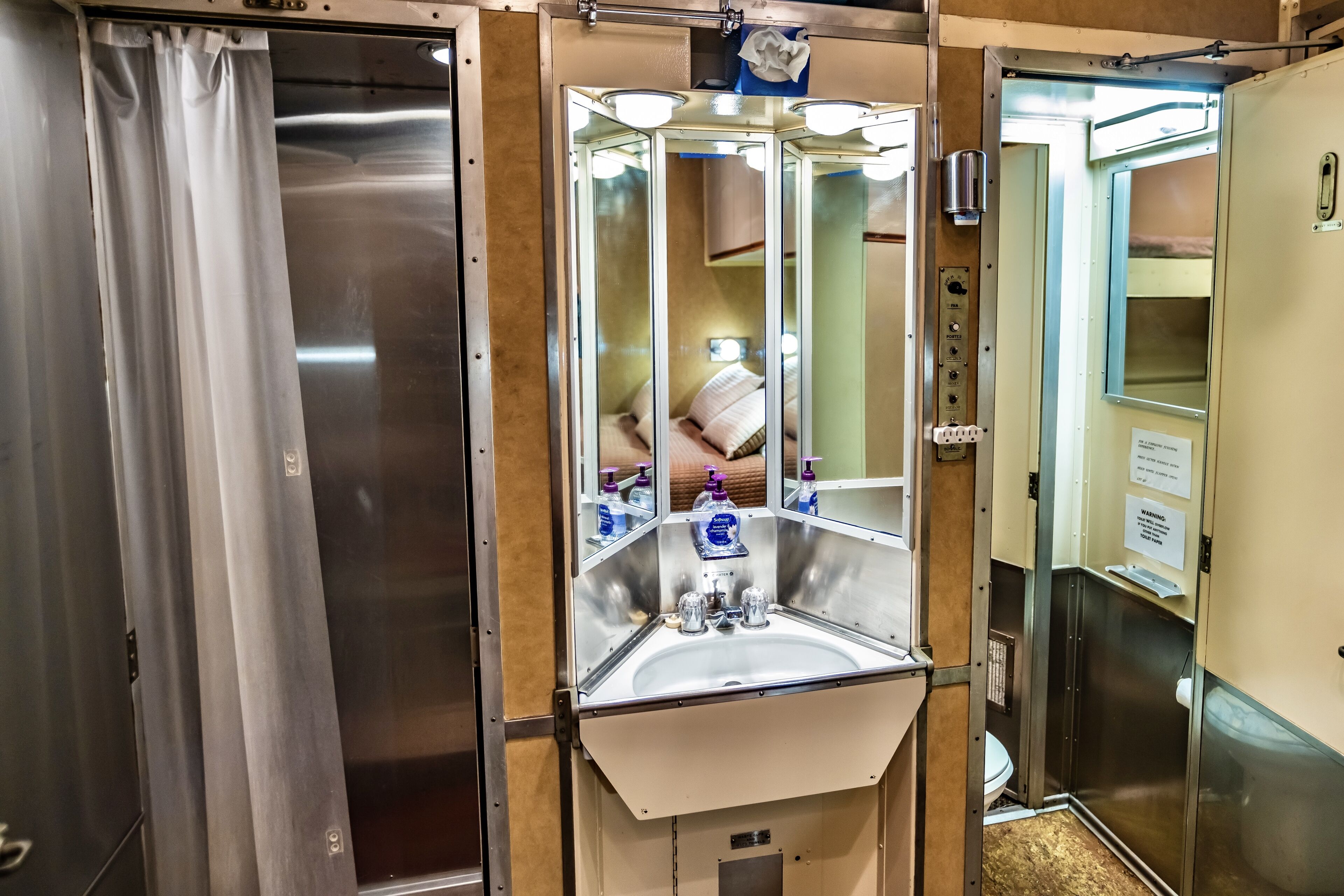 Dusche, Handtücher, Seife, Shampoo