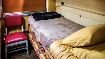 3 bedrooms, iron/ironing board, WiFi (surcharge), bed sheets