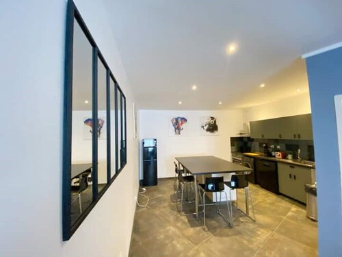 021 CHIC & COSY GRAND APPART 84m2 HYPERCENTRE WIFI SMART TV NETFLIX