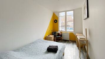 3 chambres, bureau, fer et planche à repasser, Wi-Fi gratuit