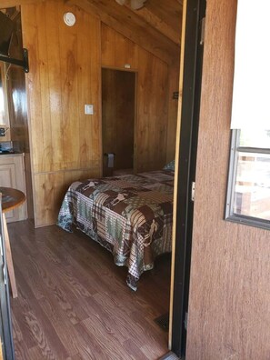 1 غرفة نوم وواي فاي مجانًا وملاءات أسرّة