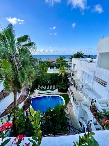 Perfect Cozumel escape, pool, private beach on quiet north shore