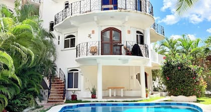 Perfect Cozumel escape, pool, private beach on quiet north shore