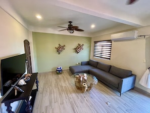 Smart TV - Perfect Cozumel escape, pool, private beach on quiet north shore (San Miguel de Cozumel)