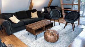 Smart-TV, Kamin, Stereoanlage