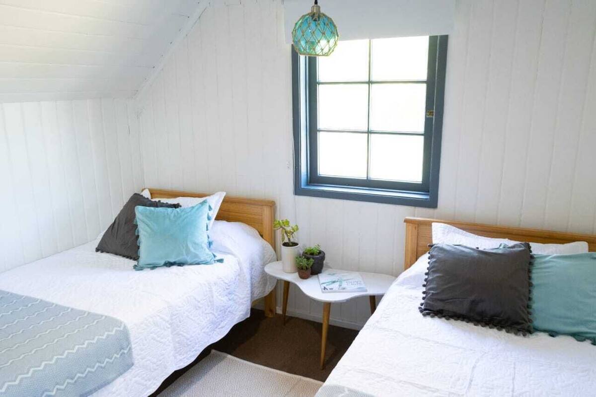Design Double or Twin Room | Premium bedding, memory foam beds, WiFi (free), individually decorated