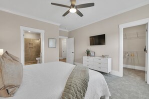 3 bedrooms, desk, free WiFi, bed sheets - New Construction Townhome Less Than 1 Mile From The Heart Of Downtown Greenville (Greenville)