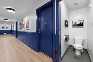 Queen Room with Shared Bathroom | Shared bathroom