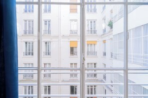 Interior - Charming 1-Bedroom by Champ de Mars (Paris)