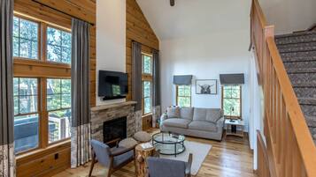 TV connectée, cheminée