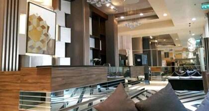 Stunning Studio Type - 1641 - 16th Flr Persimmon