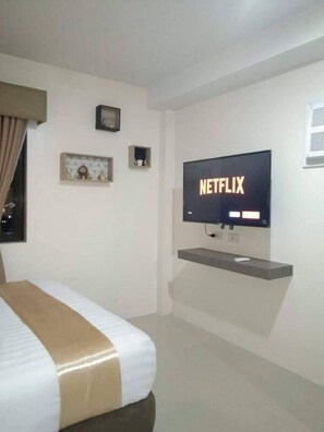 Apartment | 1 bedroom, iron/ironing board, free WiFi, bed sheets - Stunning Studio Type - 1641 - 16th Flr Persimmon (Cebu City)