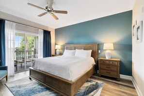 3 habitaciones, tabla de planchar con plancha y cuna de viaje 